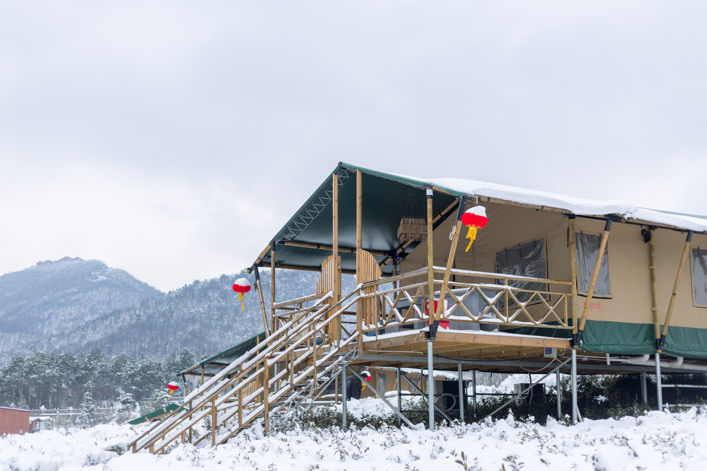 喜马拉雅野奢帐篷酒店—雪景1