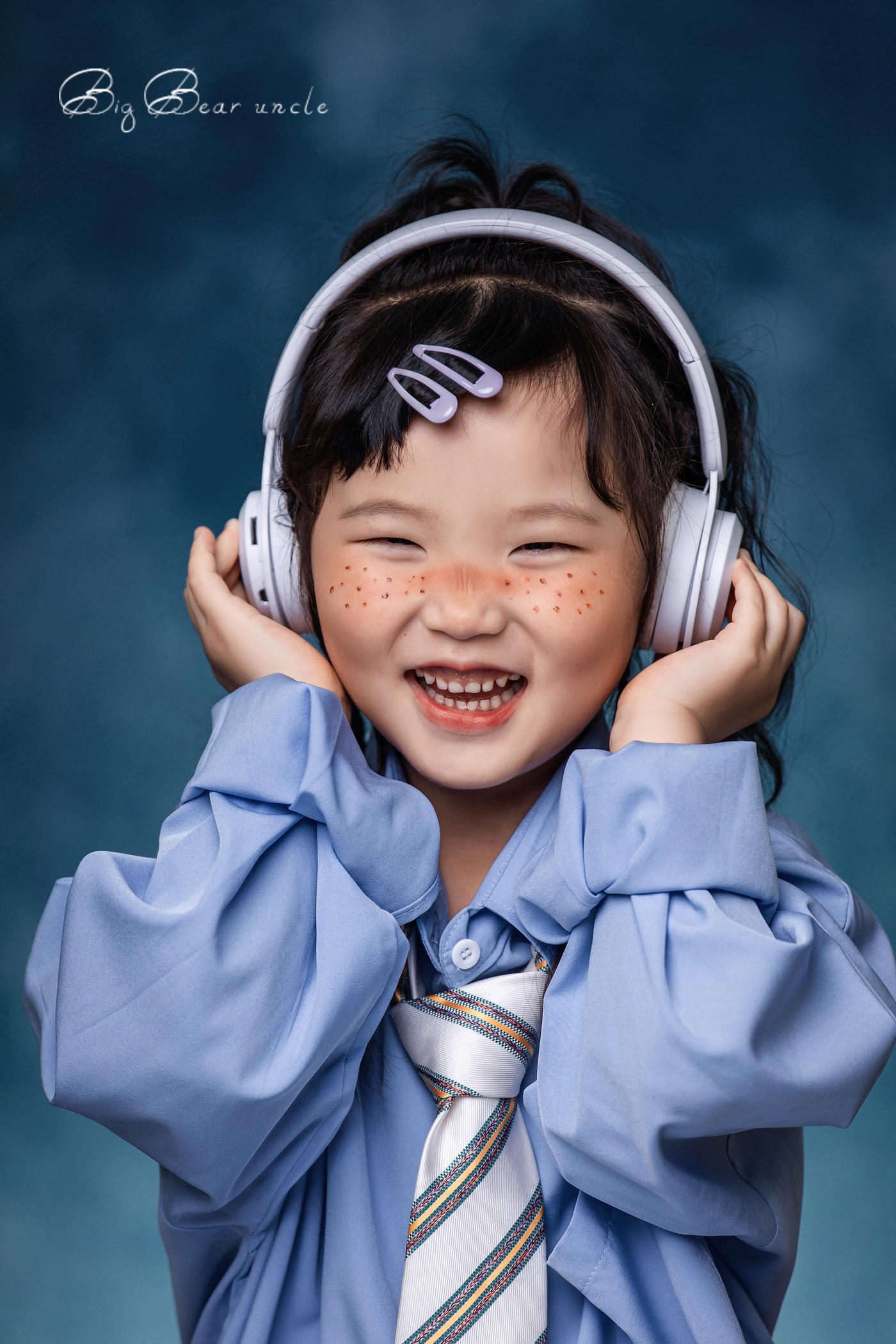 重庆大熊叔叔影像有限公司 大熊叔叔丶儿童摄影丶儿童写真丶拍摄丶重庆儿童丶专业儿童摄影丶儿童写真团购丶全家福