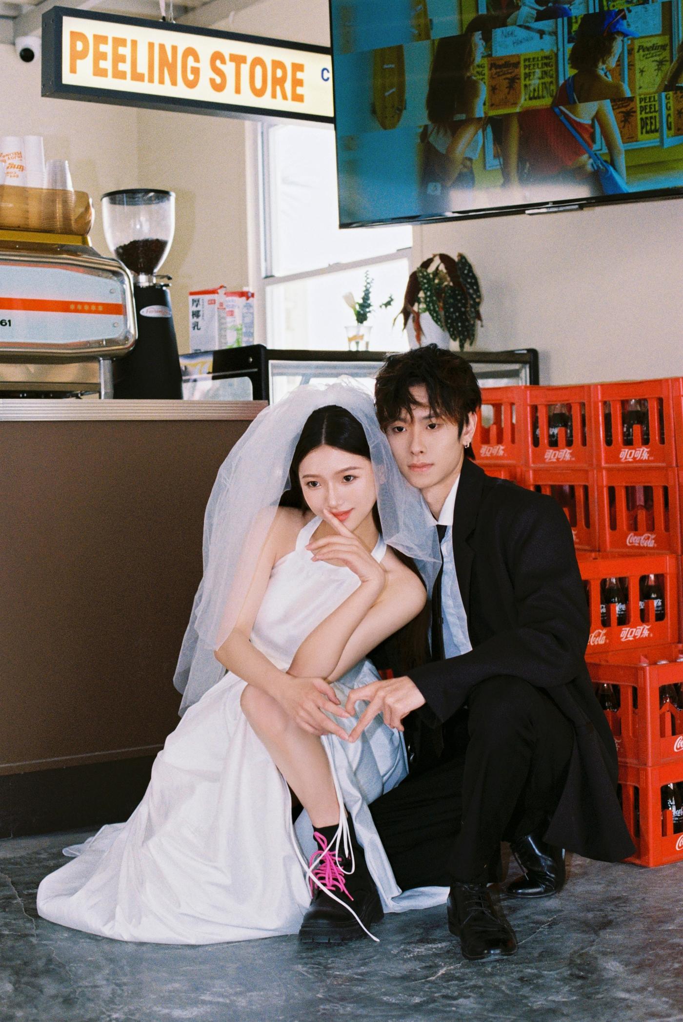 《去他X的世界》胶片婚纱8
