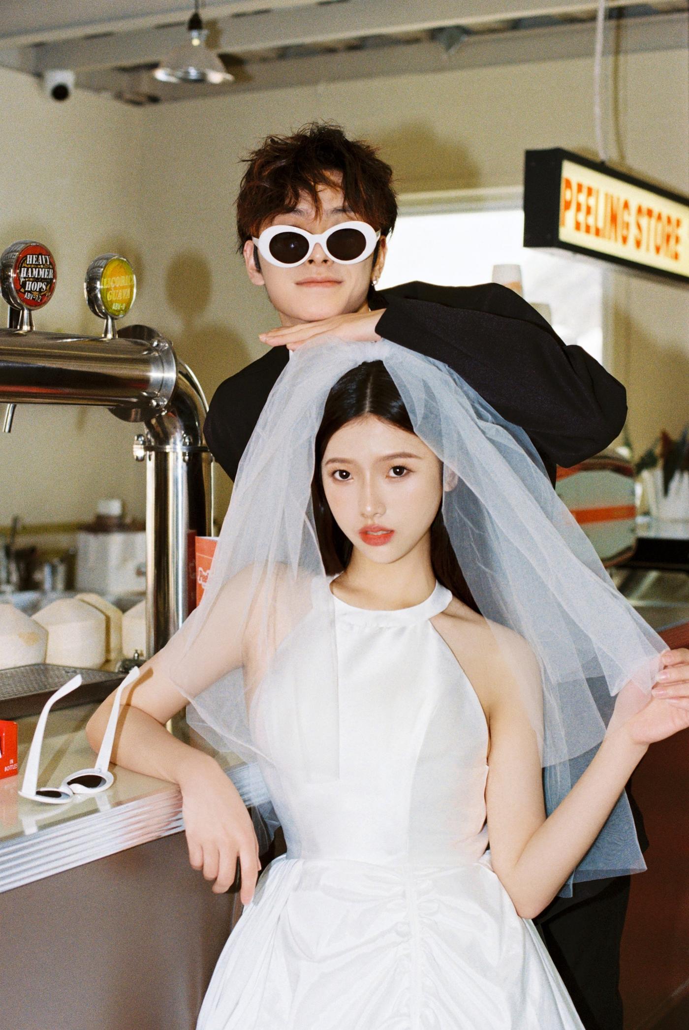 《去他X的世界》胶片婚纱14
