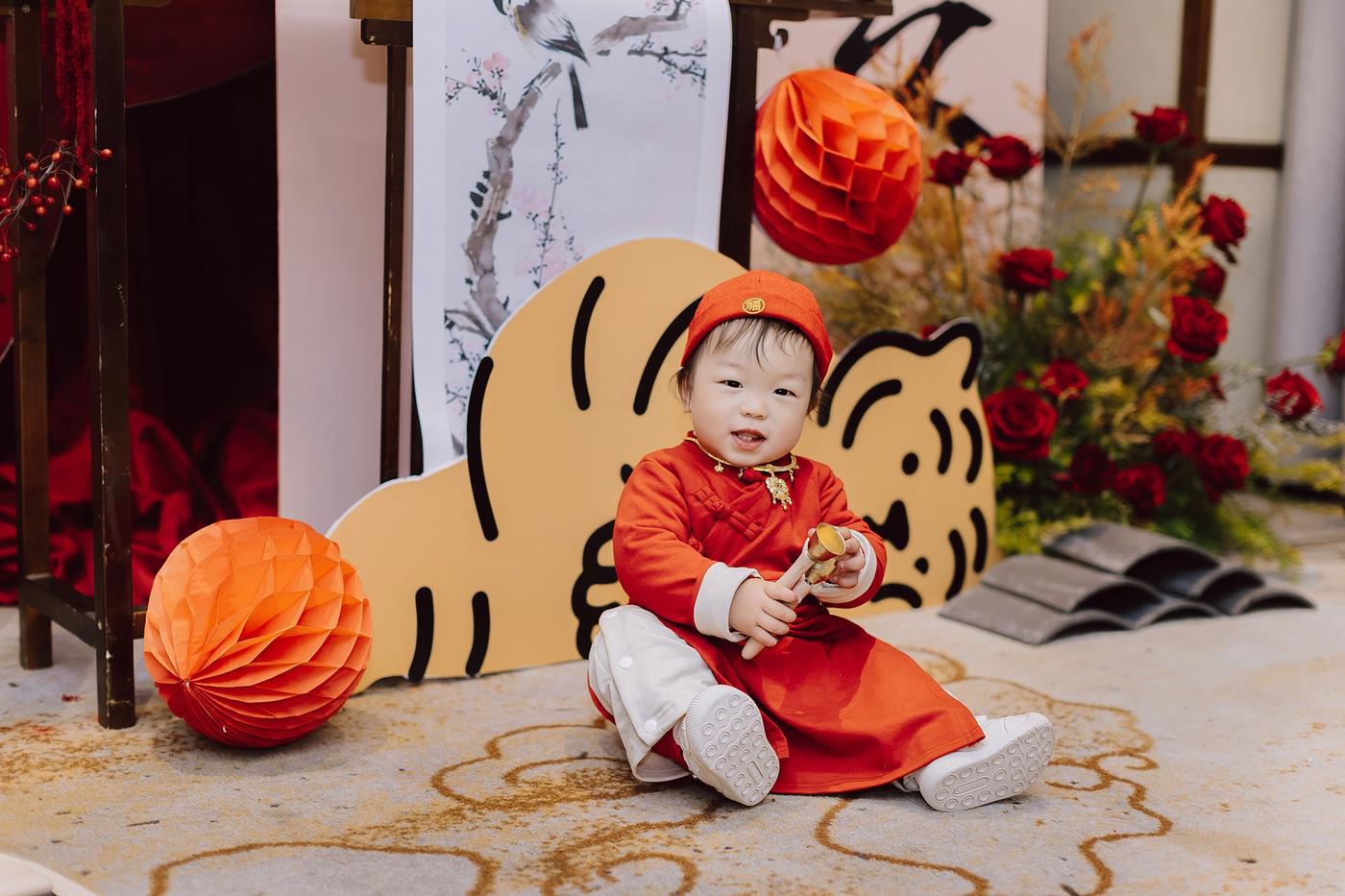 光会写诗，写给光里的人。🏮13