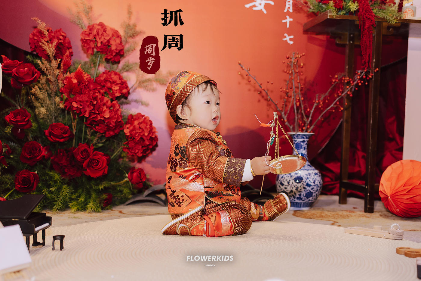 光会写诗，写给光里的人。🏮6