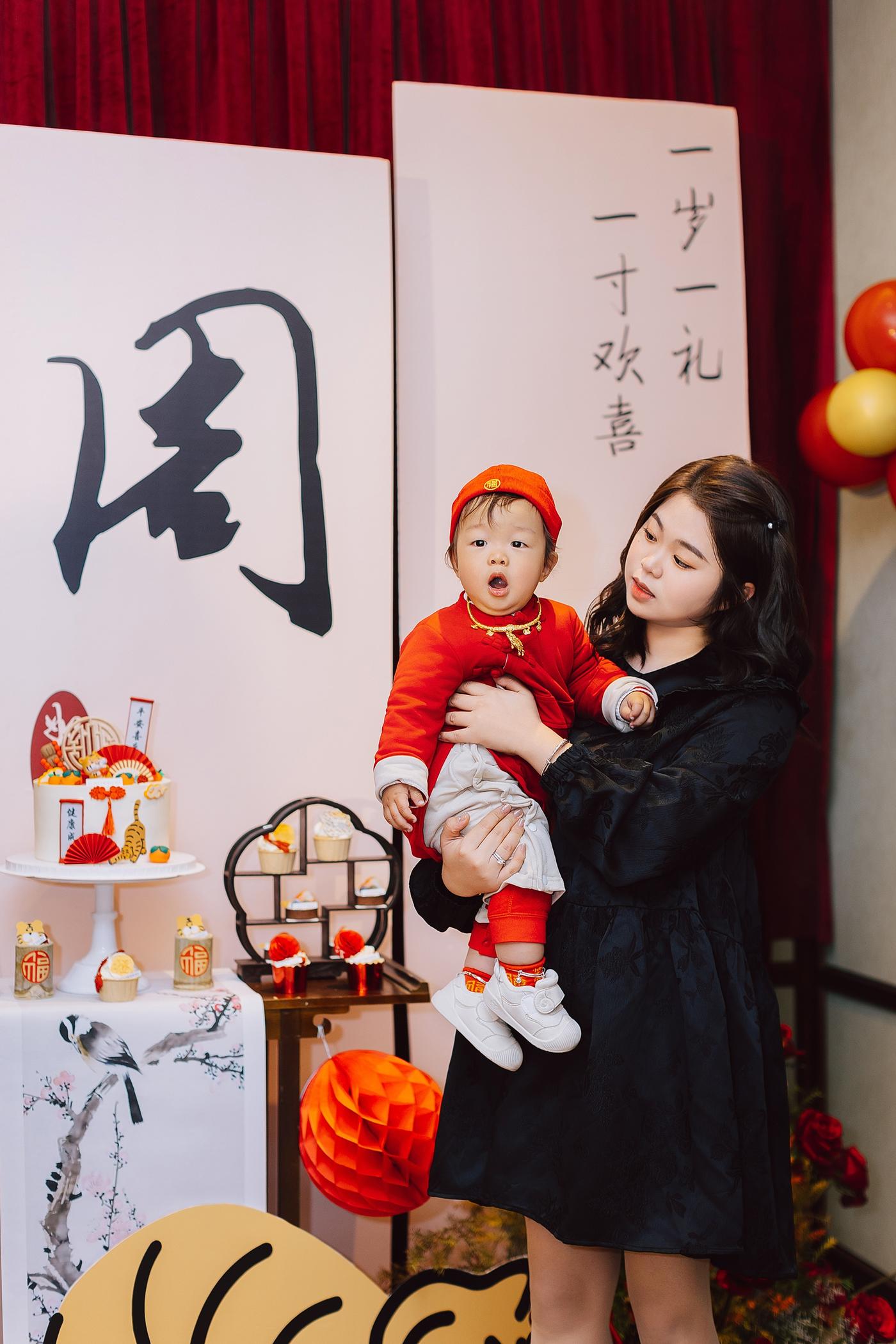光会写诗，写给光里的人。🏮30