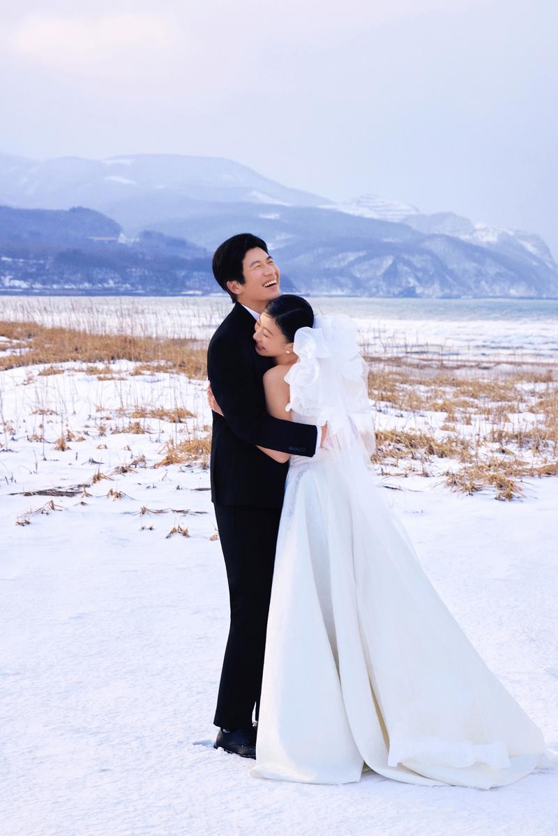 北海道冬季 钱函海边 第14张 日本婚纱照 日本旅拍 北海道婚纱照 日本尼鹿摄影