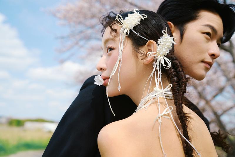 奈良列车樱花婚纱 第2张 日本婚纱照 日本旅拍 奈良旅拍 日本樱花婚纱照 日本尼鹿摄影