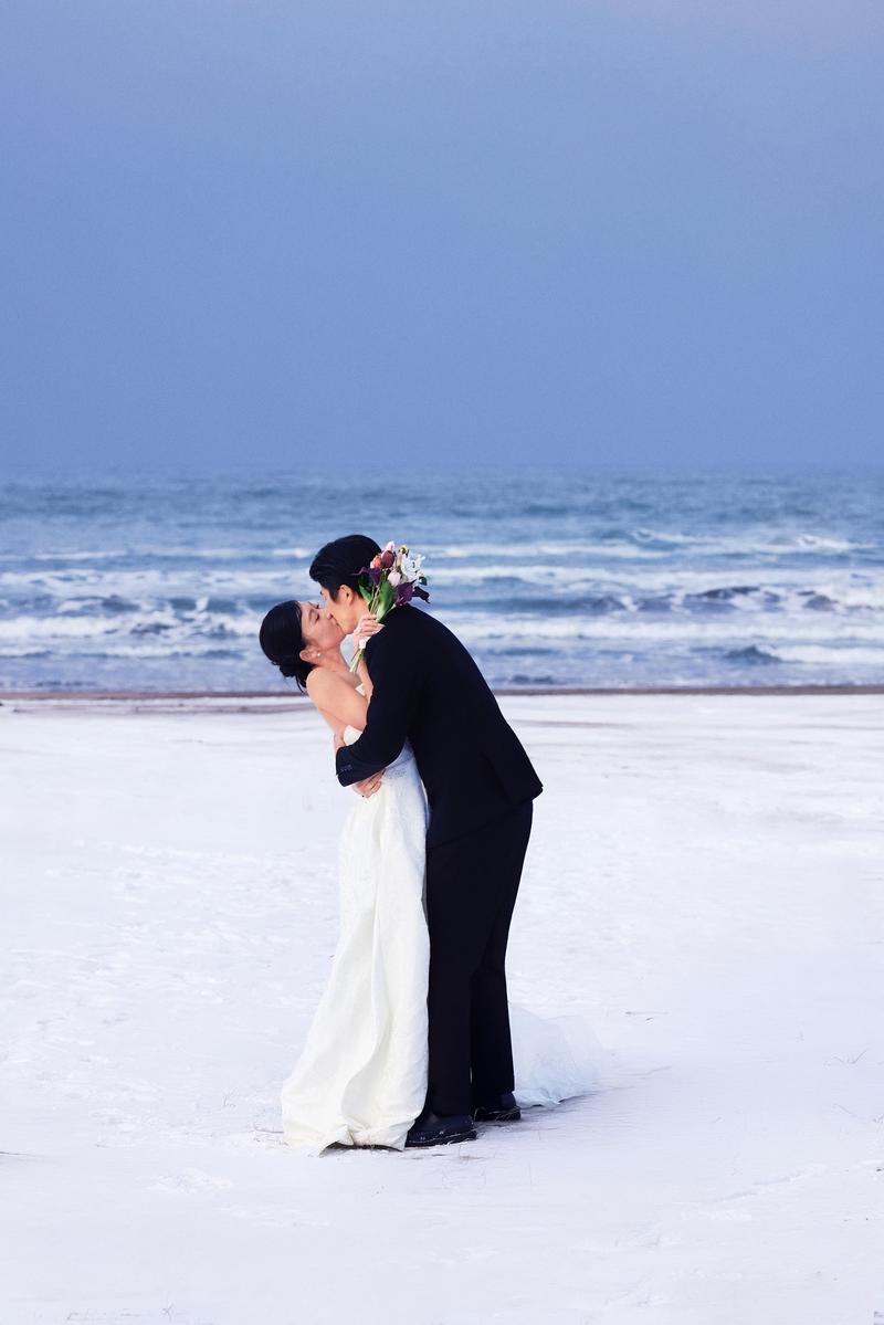 北海道冬季 钱函海边 第15张 日本婚纱照 日本旅拍 北海道婚纱照 日本尼鹿摄影