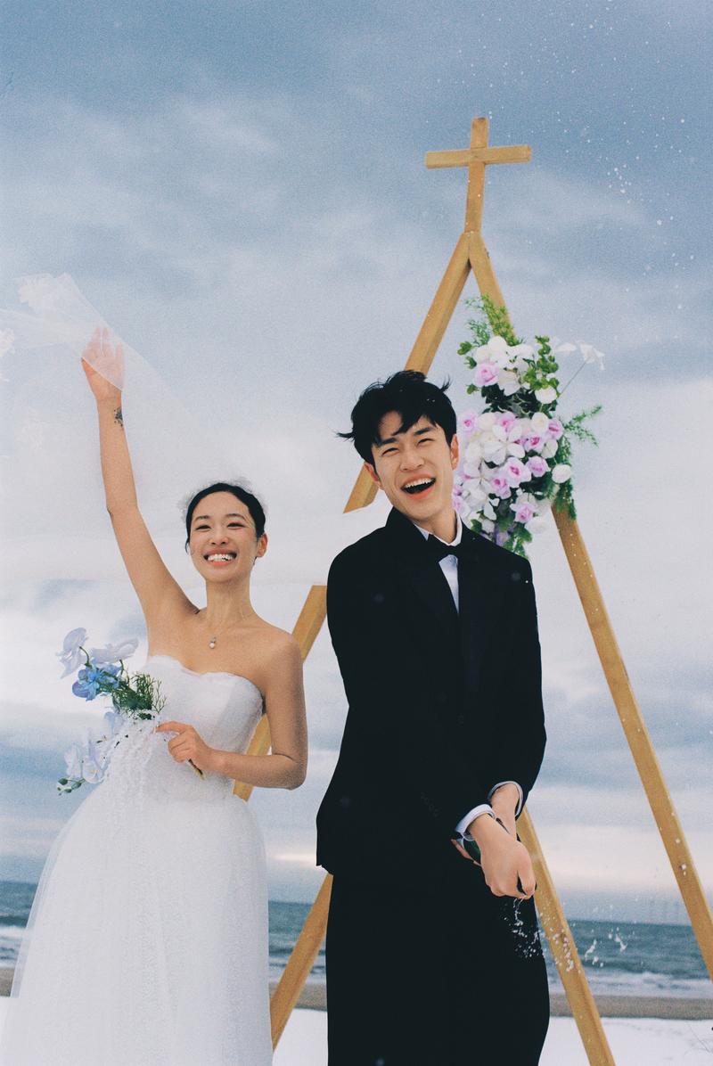 在北海道无人的海边举办了目的地婚礼 第21张 日本婚纱照 日本旅拍 北海道婚纱照 日本尼鹿摄影