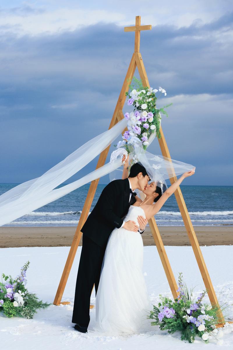 在北海道无人的海边举办了目的地婚礼 第34张 日本婚纱照 日本旅拍 北海道婚纱照 日本尼鹿摄影