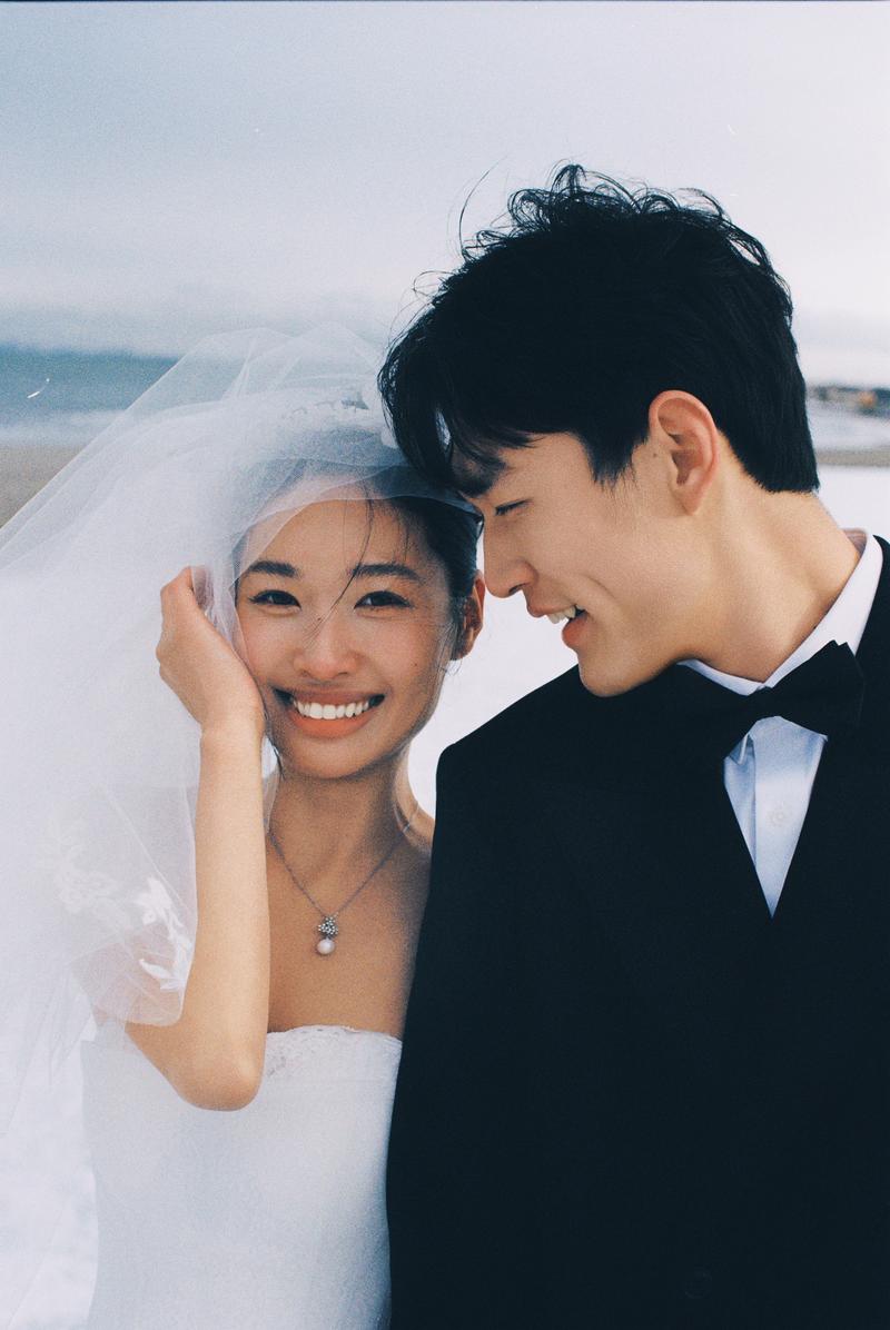 在北海道无人的海边举办了目的地婚礼 第3张 日本婚纱照 日本旅拍 北海道婚纱照 日本尼鹿摄影