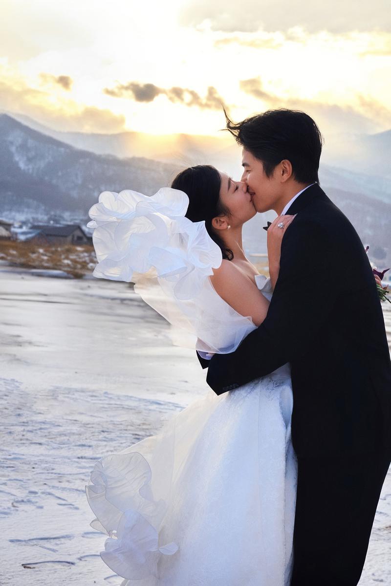北海道冬季 钱函海边 第10张 日本婚纱照 日本旅拍 北海道婚纱照 日本尼鹿摄影