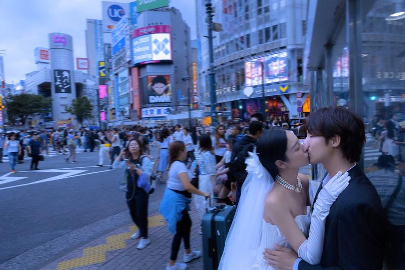 人潮汹涌中紧紧抱住你 第8张 日本婚纱照 日本旅拍 日本尼鹿摄影