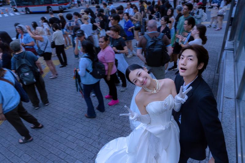 人潮汹涌中紧紧抱住你 第14张 日本婚纱照 日本旅拍 日本尼鹿摄影