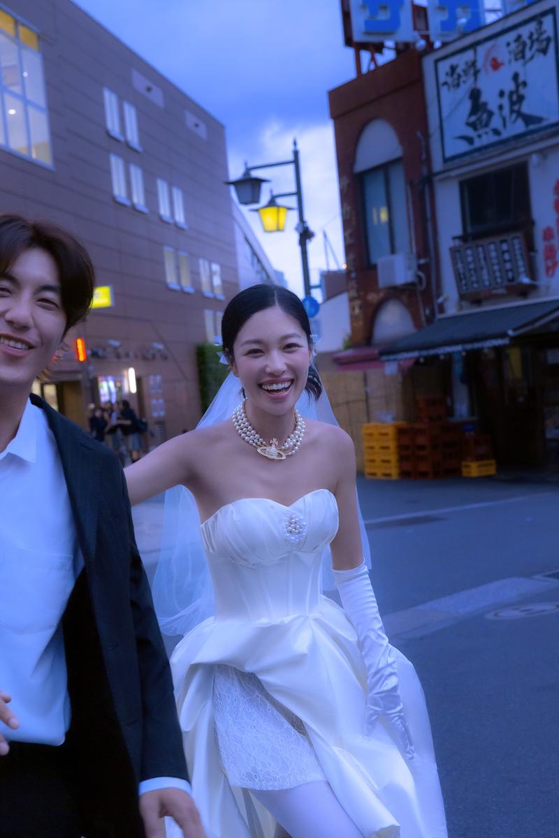 人潮汹涌中紧紧抱住你 第16张 日本婚纱照 日本旅拍 日本尼鹿摄影