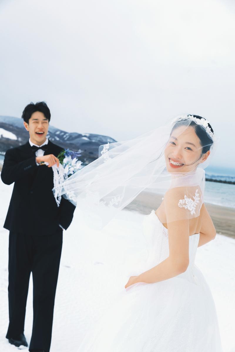在北海道无人的海边举办了目的地婚礼 第49张 日本婚纱照 日本旅拍 北海道婚纱照 日本尼鹿摄影