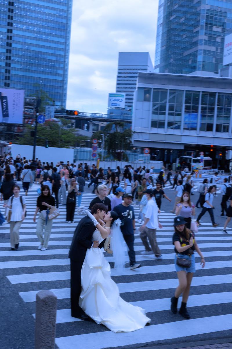 人潮汹涌中紧紧抱住你 第13张 日本婚纱照 日本旅拍 日本尼鹿摄影