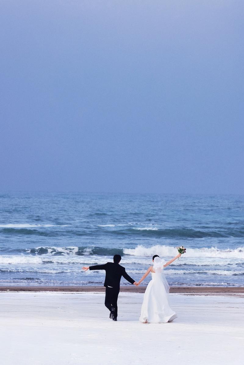 北海道冬季 钱函海边 第18张 日本婚纱照 日本旅拍 北海道婚纱照 日本尼鹿摄影