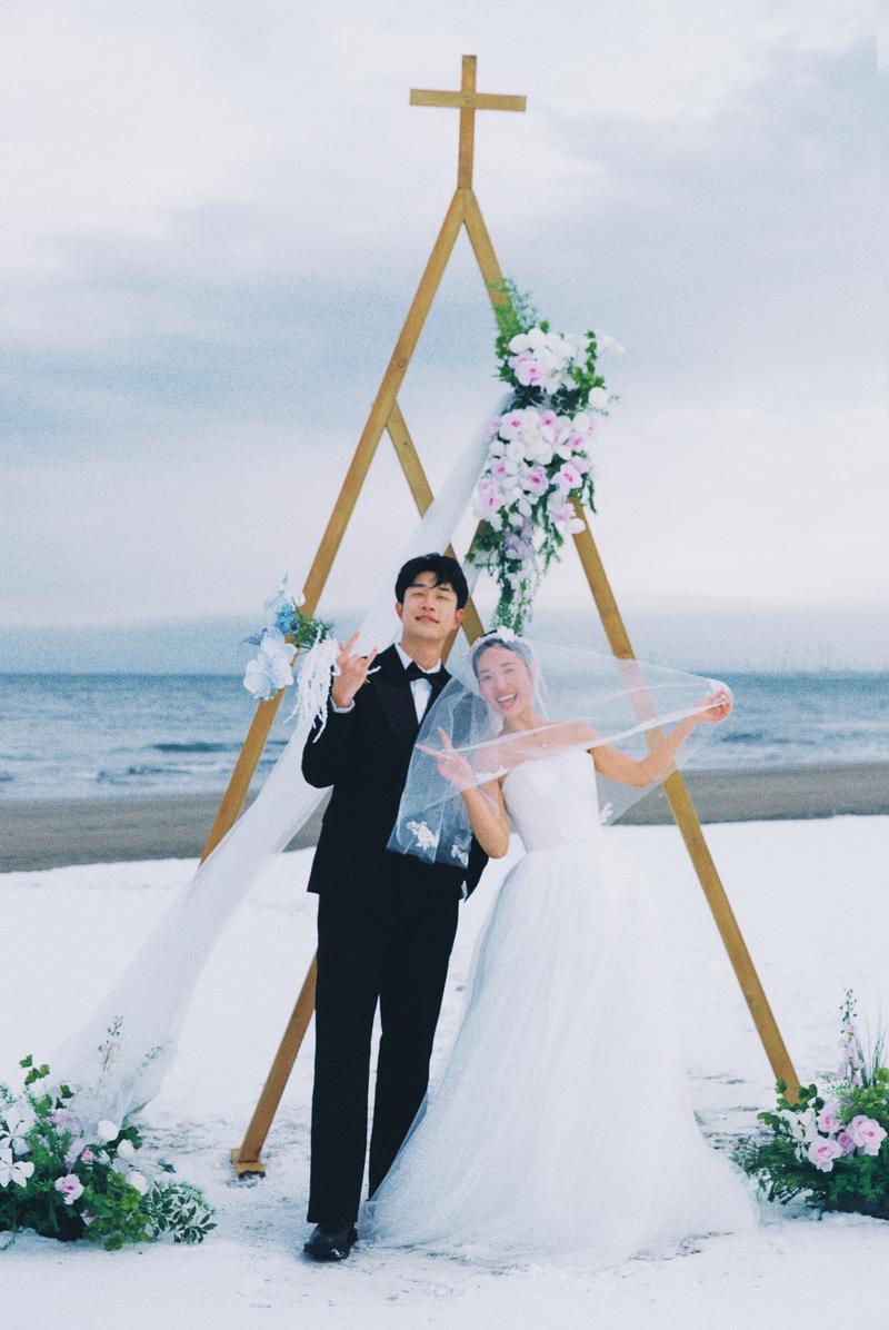 在北海道无人的海边举办了目的地婚礼 第8张 日本婚纱照 日本旅拍 北海道婚纱照 日本尼鹿摄影
