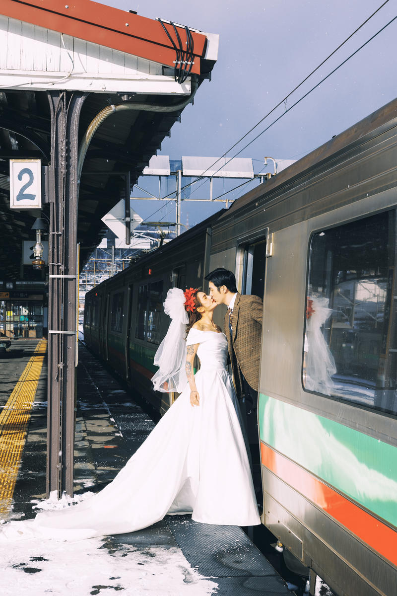 铁道旁的爱恋 第11张 日本婚纱照 日本旅拍 日本尼鹿摄影