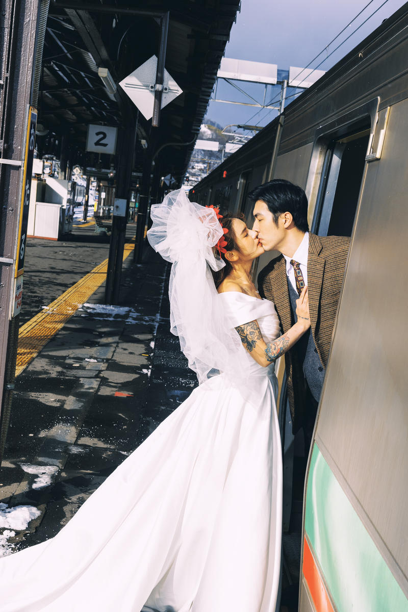 铁道旁的爱恋 第3张 日本婚纱照 日本旅拍 日本尼鹿摄影